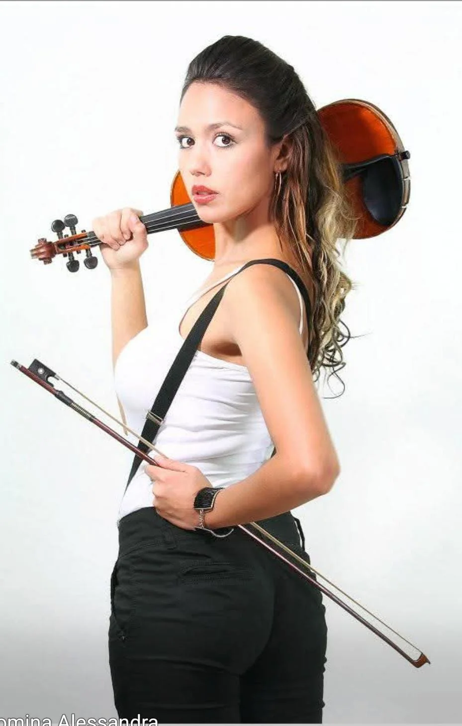 Romina Reyes Violin Santiago